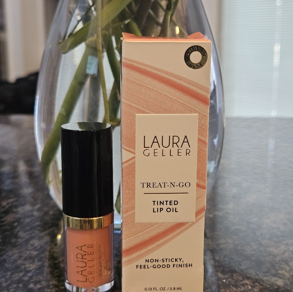 Laura Geller Tinted Lip Oil - Picture 4 of 15